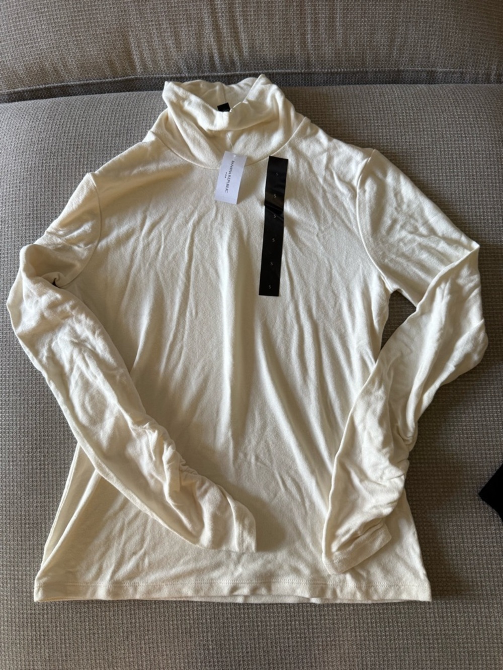 Banana Republic Cream Long-Sleeve Turtleneck Top